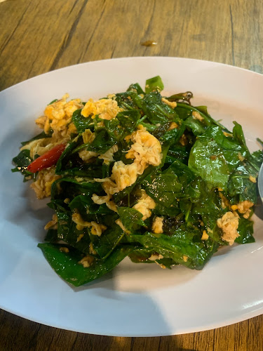 ชายทุ่ง@ท่าปาบ - การบริการอาหารและที่พัก