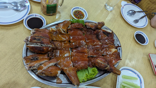 ร้านอาหารรังนกใต้ หาดใหญ่ Southern Thai Bird's Nest at Hatyai - การบริการอาหารและที่พัก