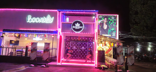 Boom Korat - การบริการอาหารและที่พัก