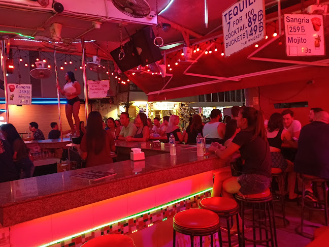 Nida's Bar - การบริการอาหารและที่พัก