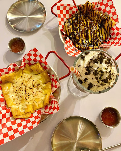 Opinii despre กู โรตีชาชัก @62BLOCS ขอนแก่น în อำเภอเมืองขอนแก่น - การบริการอาหารและที่พัก