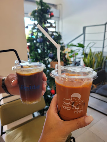 Opinii despre RestDay Coffee Bar & Bake House în อำเภอเมืองภูเก็ต - การบริการอาหารและที่พัก