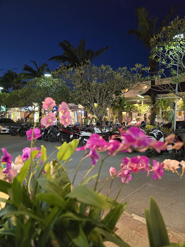 Soi The Old Phuket Hotel ตำบล กะรน ภูเก็ต 83100