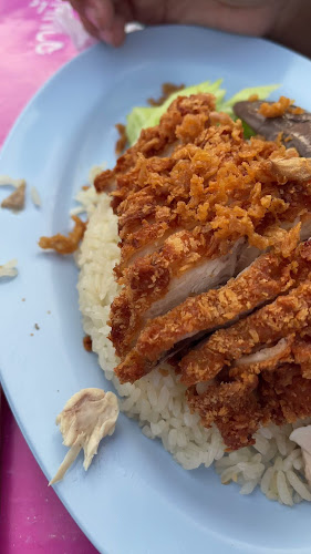 ข้าวมันไก่สุโขทัย ข้าง 7-11 ปากซอยพระตำหนัก 3 - การบริการอาหารและที่พัก