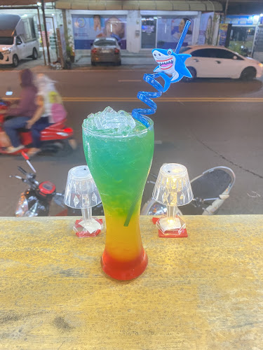 กาแฟสด&ก๋วยเตี๋ยวต้มยำไข่มะตูม - การบริการอาหารและที่พัก