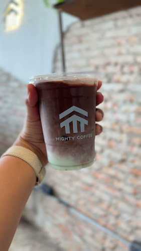 Mighty Coffee Ubon , ไมตรี คอฟฟี่ - การบริการอาหารและที่พัก