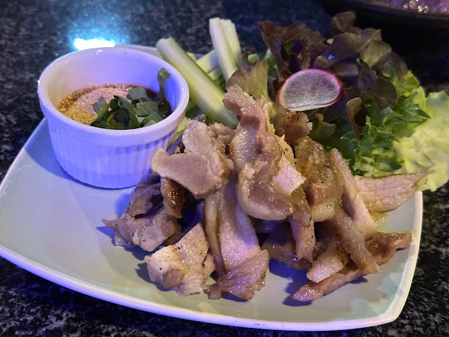 PATTERN Cozy Bar - การบริการอาหารและที่พัก