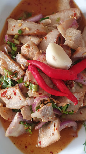 Opinii despre ส้มตำยกล้อ..กะตะเจ้าเก่า în เมือง - การบริการอาหารและที่พัก