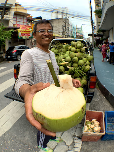 FIN Market : ตลาดรื่นรมย์ - การบริการอาหารและที่พัก