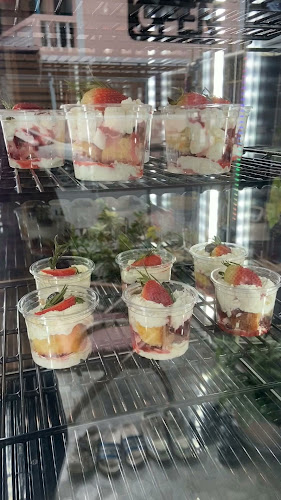 Opinii despre กาแฟสดชา ครูยอดตอง สาย5 în อำเภอกระทุ่มแบน - การบริการอาหารและที่พัก