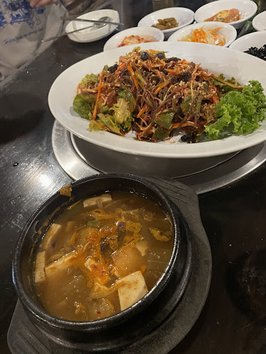 Opinii despre Thai garden Korean restaurant 타이가든한식당 în อำเภอเมืองภูเก็ต - การบริการอาหารและที่พัก
