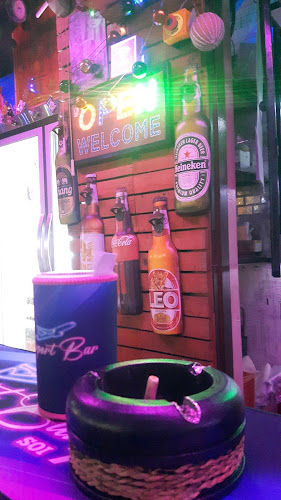 Opinii despre Airport Bar în อำเภอบางละมุง - การบริการอาหารและที่พัก