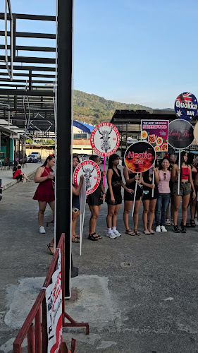 LUCKY BAR - OTOP - การบริการอาหารและที่พัก