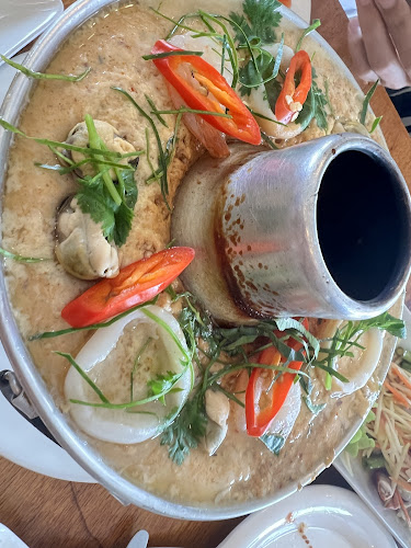 บ้านปักษา - การบริการอาหารและที่พัก