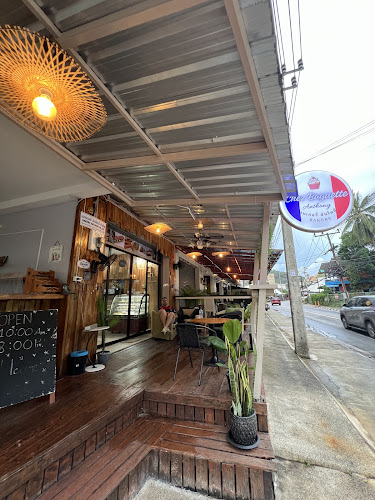 Bakery kata Phuket / Chez Baguette Anthony