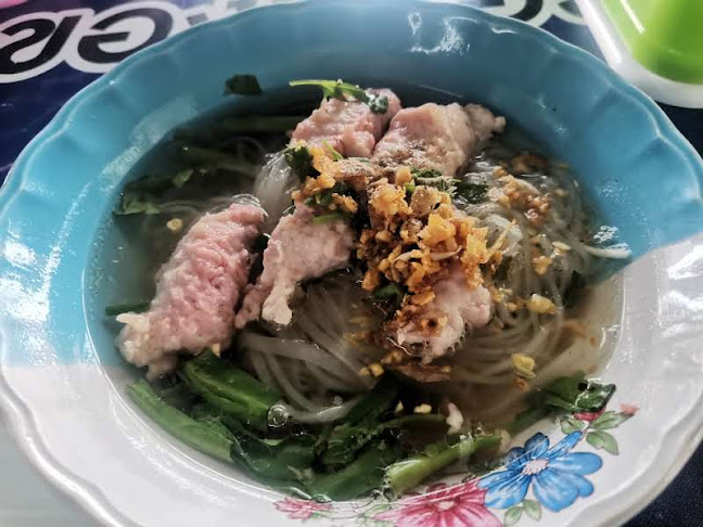 Opinii despre ร้านก๋วยเตี๋ยวน่องไก่ ท่าข้าว în อำเภอเมืองนครสวรรค์ - การบริการอาหารและที่พัก