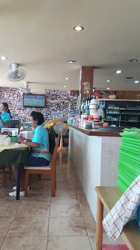 Thai smile 2 Restaurant - การบริการอาหารและที่พัก