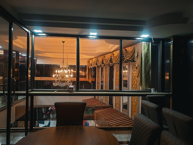 Rustic Lounge - การบริการอาหารและที่พัก