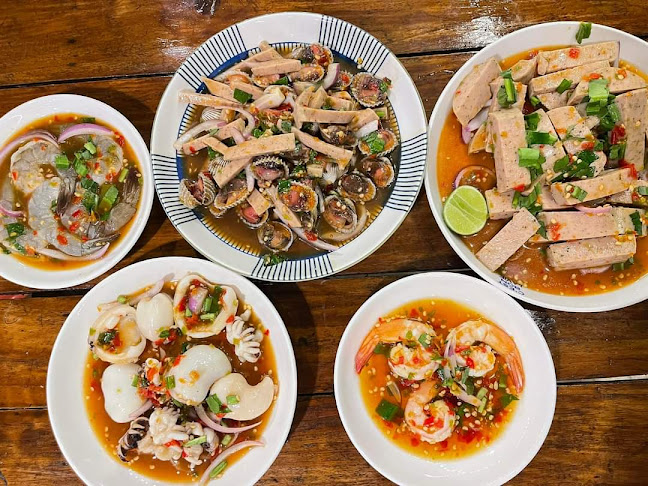 Opinii despre ยายมาลี นมปั่น ยำแซ่บ în อำเภอเมืองนครสวรรค์ - การบริการอาหารและที่พัก