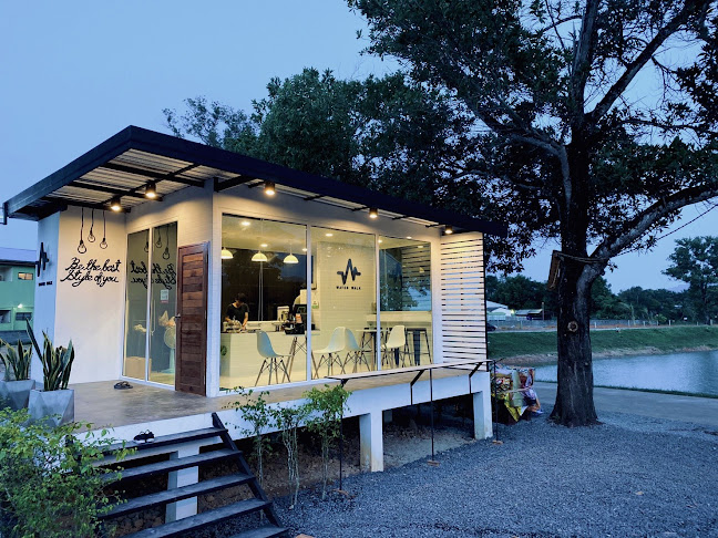 Water Walk Café : น้ำเดิน คาเฟ่ (ศรีสุนทร/ภูเก็ต) - การบริการอาหารและที่พัก