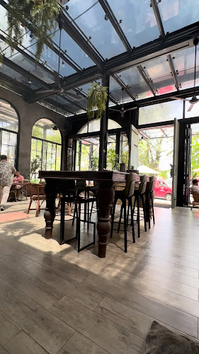 Hern Coffee and Bistro