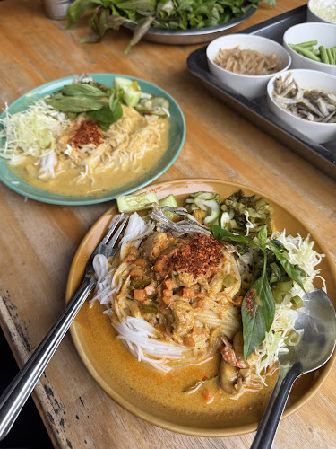 66 2 ถ. ภูเก็ต ตำบลตลาดใหญ่ อำเภอเมืองภูเก็ต ภูเก็ต 83000