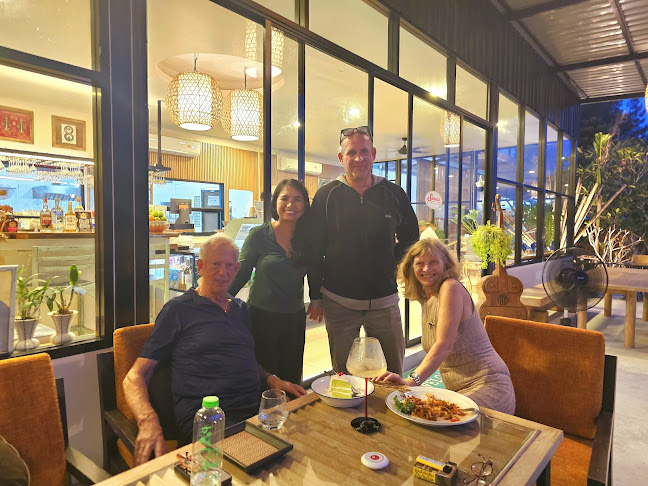 94/15​ Moo 7 Srisoothorn Road, Cherngtalay Thalang Muang ภูเก็ต 83110