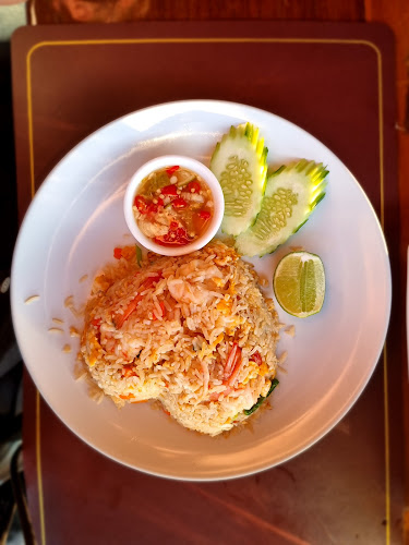 ป่าตอง ซันเซ็ท วิว เรสเตอร์รอง - การบริการอาหารและที่พัก