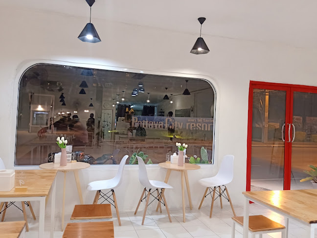 Midnight Dessert - ของหวานเที่ยงคืน - การบริการอาหารและที่พัก