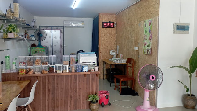 หนังสือกะข้าวแฝ่ - การบริการอาหารและที่พัก