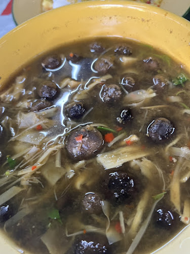 ส้มตำเจ้อุ๊ - การบริการอาหารและที่พัก