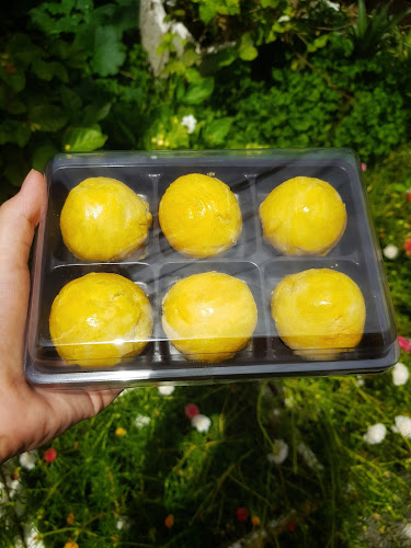 เรเบเกอรี่ - การบริการอาหารและที่พัก