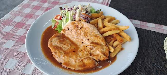 Restaurant Pizzeria Oregano - การบริการอาหารและที่พัก