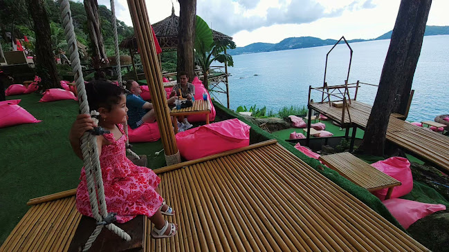 คาเฟ่ ภูเก็ต วิวพอยท์ - อำเภอกะทู้