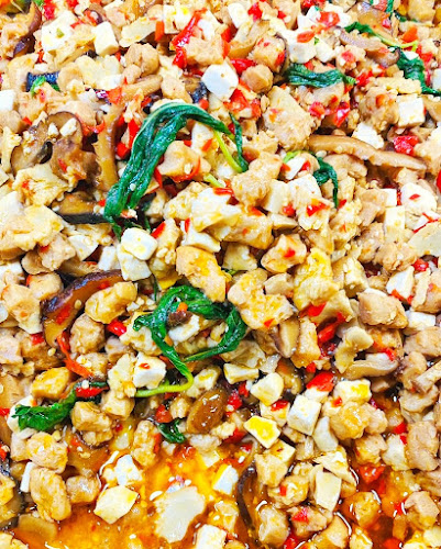 ครัวสามพราน-ครัวตัวอุณ - การบริการอาหารและที่พัก