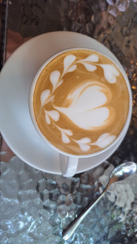 Comentarii opinii despre COZY CAFE AT KARON