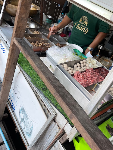 นายเก่งคลองสี่ ก๋วยเตี๋ยวเนื้อวัวรสเยี่ยม - อำเภอธัญบุรี