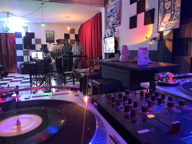 Khetto Childz - เมือง