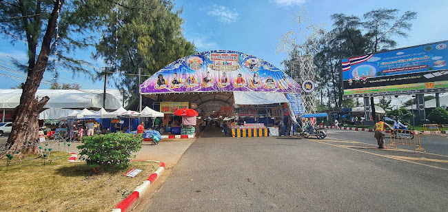 ตลาดปลายแหลมสะพานหิน