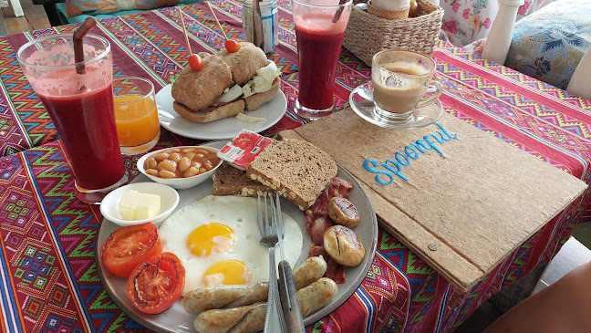 Comentarii opinii despre A Spoonful of Sugar