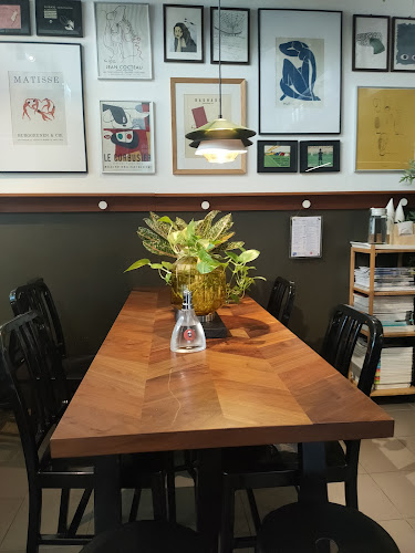 ถ. มหาราช ตำบลวัดใหม่ อำเภอเมืองจันทบุรี จันทบุรี 22000