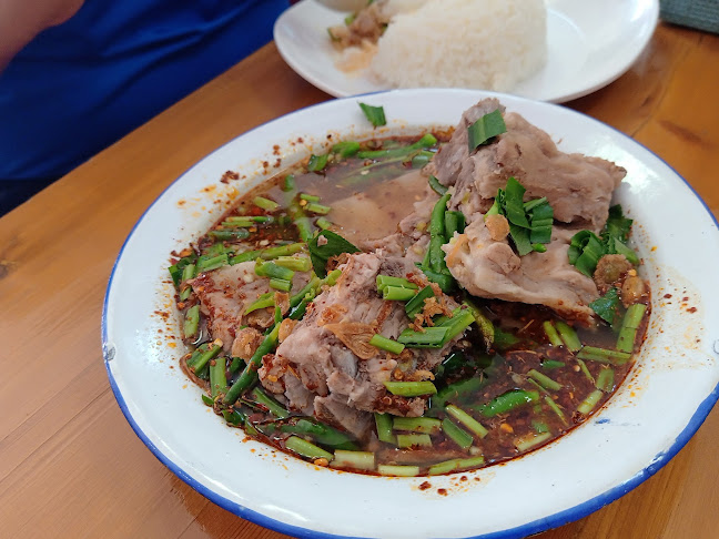 ตาตั๊ม ก๋วยเตี๋ยวโบราณน้ำแดง - อำเภอเมืองสงขลา