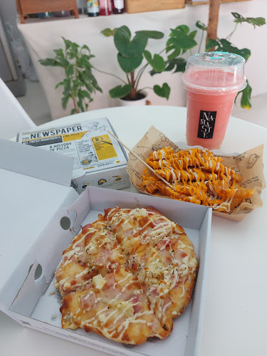 Namaste Coffee & Bistro - การบริการอาหารและที่พัก