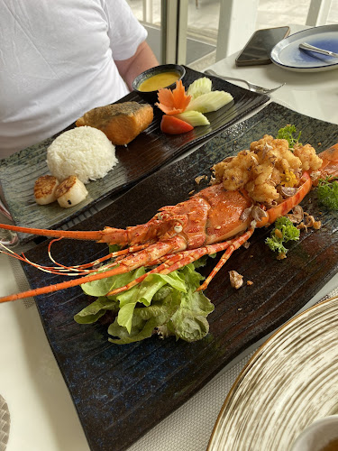 The Harbor Restaurant - การบริการอาหารและที่พัก
