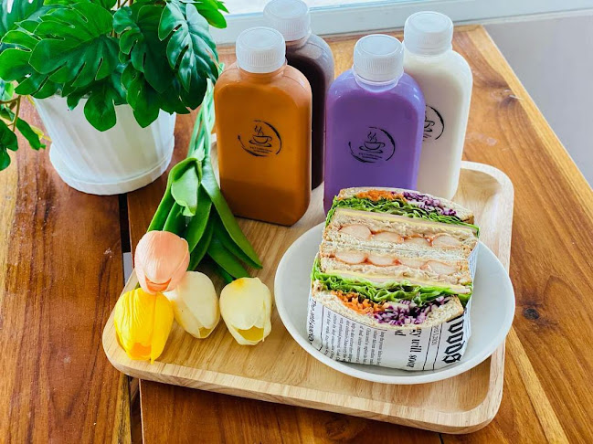 Opinii despre B&T Coffee House în อำเภอเมืองนครราชสีมา - การบริการอาหารและที่พัก