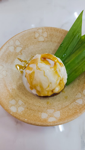 เชื่อมนิยม ตลาดโต้รุ่งฉื่อฉาง - การบริการอาหารและที่พัก