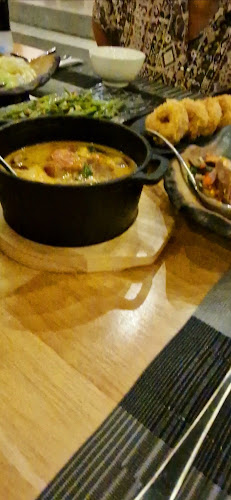 De Earn Cafe and Bar Phuket - อำเภอถลาง