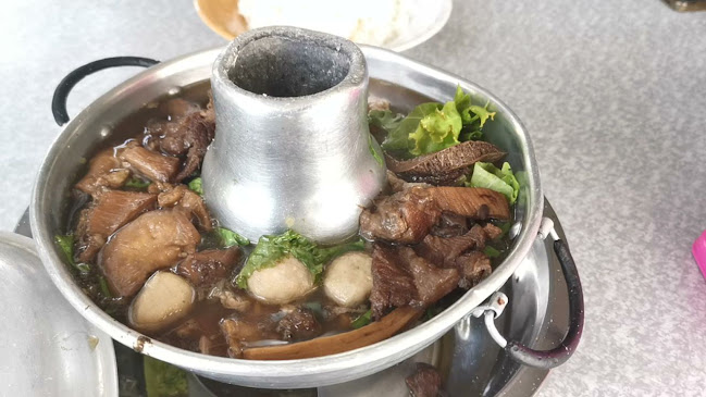 ก๋วยเตี๋ยวเนื้อลายหม้อไฟปากน้ำโพ - อำเภอเมืองนครสวรรค์