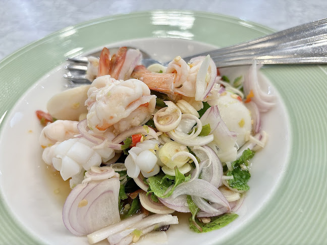 Comentarii opinii despre แหลมเจริญซีฟู้ด เซ็นทรัลนครปฐม