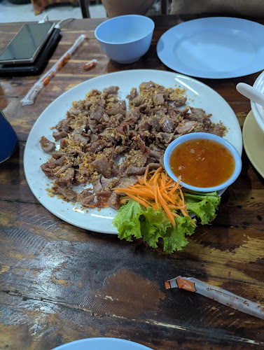 Opinii despre MAMA Thai Food Restaurant în อำเภอเมืองภูเก็ต - การบริการอาหารและที่พัก